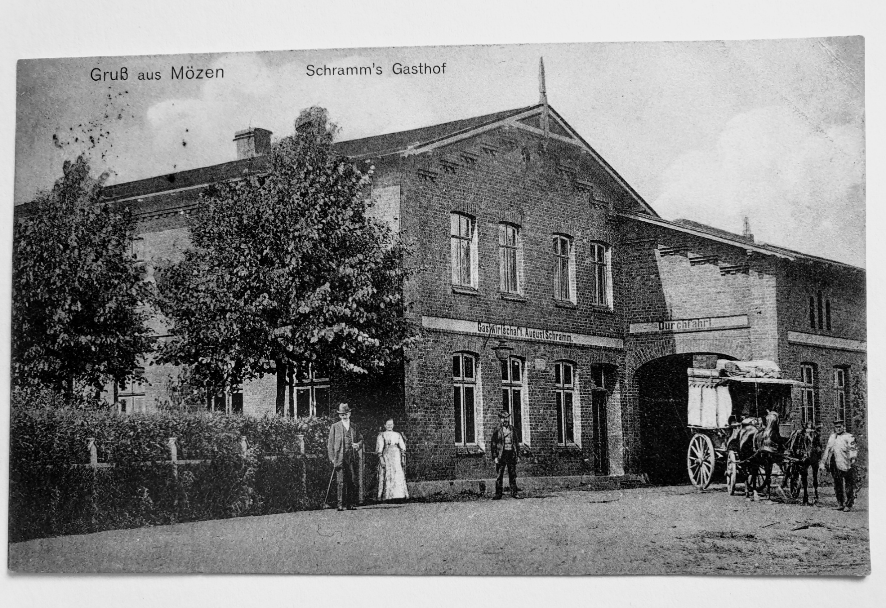 Unsere älteste Ansichtskarte von ca.1910 , damals noch Schramms Gasthof, August und Caroline Schramm unsere Urgroßeltern haben das Haus 1900 erbaut.